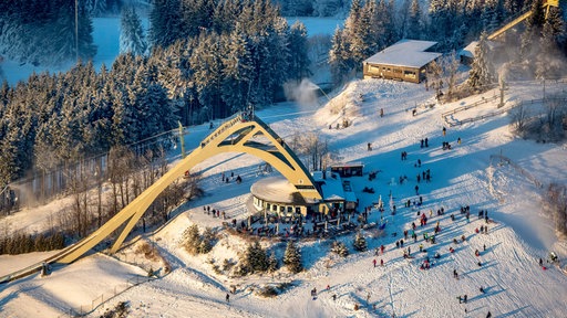 Luftbild der Sankt-Georg-Schanze in Winterberg
