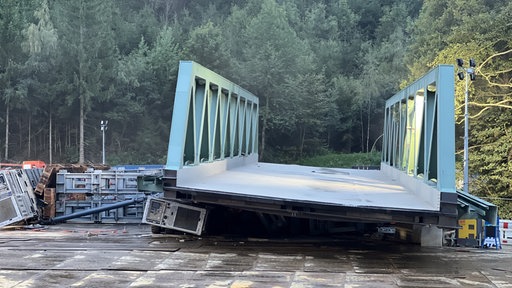 Das 45 Meter lange Brückenteil
