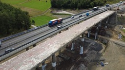 Luftaufnahme der Talbrücke Ottfingen