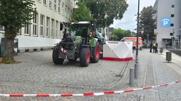 Traktor in Siegener Innenstadt