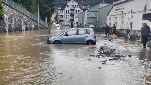 Flut und Hochwasser im Rahmedetal in Altena 2021