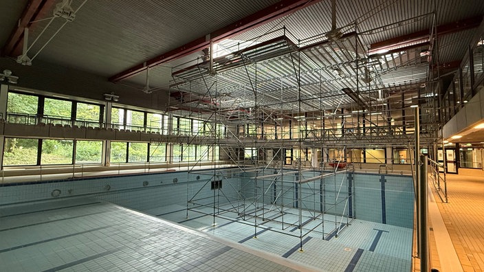 Dachschaden im Nattenberg-Bad in Lüdenscheid 