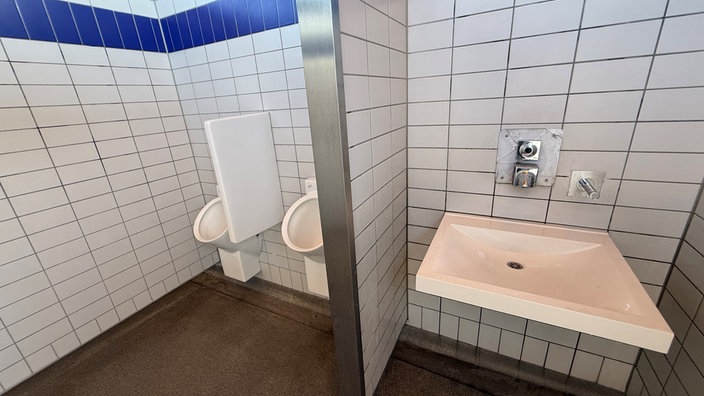 Die Toiletten des Rastplatzes