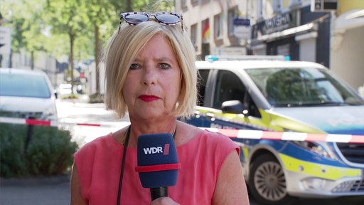 Reporterin berichtet von Einsatzort