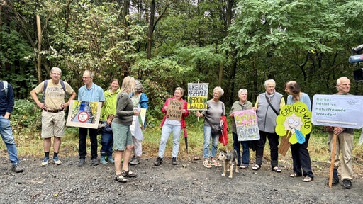 Anwohner protestieren gegen Ausbau der Deponie-Straße in Troisdorf-Spich
