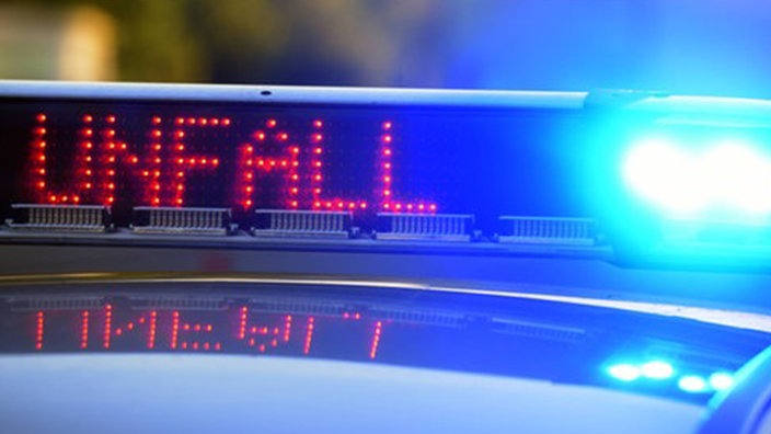 Symbolbild: Sperrung der Polizei am Unfallort.
