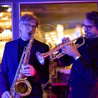 Saxofonist Andy Miles und Trompeter Florian Kirschner des WDR Funkhausorchesters