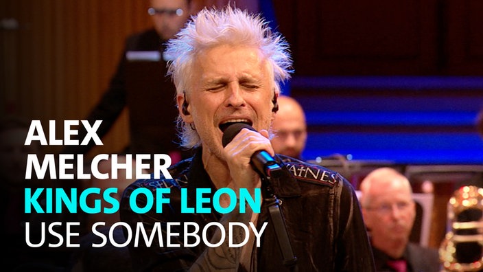 Alex Melcher und das WDR Funkhausorchester unter Leitung von David Brophy präsentieren Use Somebody von Kings of Leon am 25.06.2026 im WDR Funkhaus Wallrafplatz in Köln.