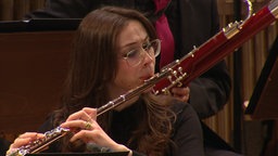 Marianna Sophie Busslechner spielt Flöte