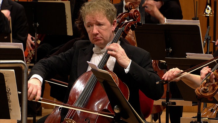 Oren Shevlin spielt Cello
