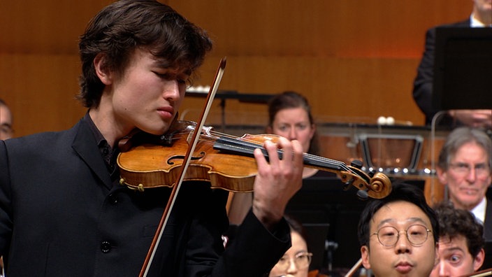 Daniel Lozakovich mit dem WDR Sinfonieorchester