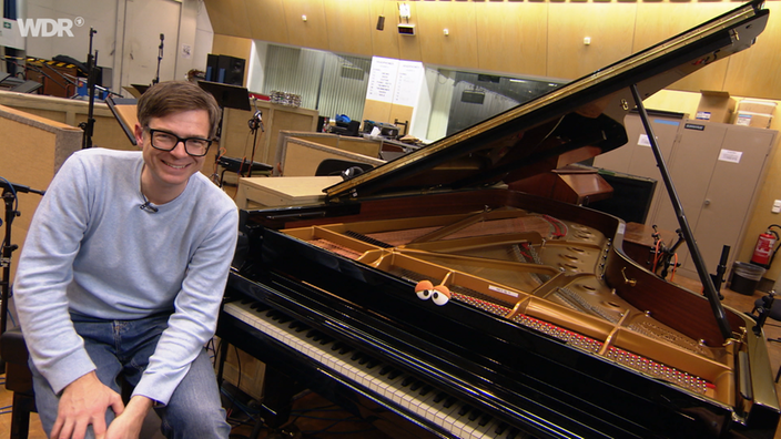 Ralph Caspers erklärt das Klavier