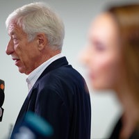 Gelsenkirchen: Norbert Emmerich (AfD, l), Kandidat für das Amt des Oberbürgermeisters in Gelsenkirchen