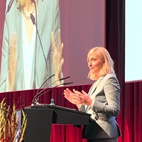 Bundesgesundheitsministerin Nina Warken (CDU) auf dem Apothekertag in Düsseldorf