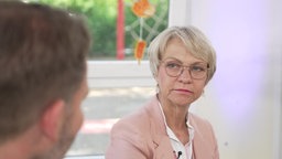 Dorothee Feller in der Sendung "Westpol spezial: Brennpunkt Schule"