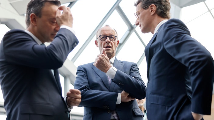 NRW-CDU-Generalsekretär Paul Ziemiak, Kanzler und CDU-Chef Friedrich Merz, Ministerpräsident und CDU-Landeschef Hendrik Wüst (v.l.n.r.)