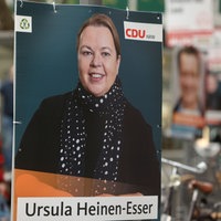 Wahlplakat zeigt Ursula Heinen-Esser