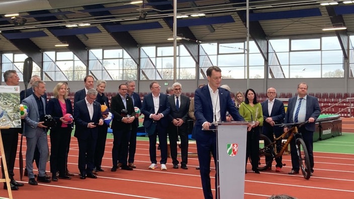 Hendrik Wüst Pressekonferenz Olympia