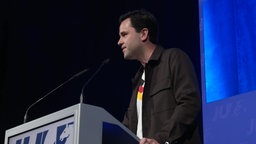 JU-Bundesvorsitzender Johannes Winkel bei seiner Rede