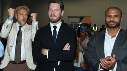 Martin Vincentz (Mitte) nach seiner Wahl zum Spitzenkandidaten der AfD für 2027