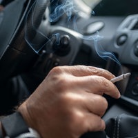 Rauchverbot im Auto in Anwesenheit von Kindern oder Schwangeren