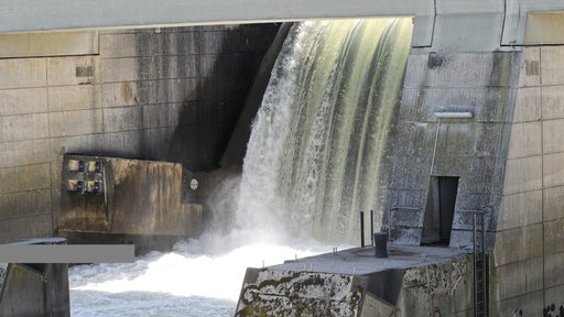 Rheinregulierung Rheinschleuse Iffezheim Deutschland