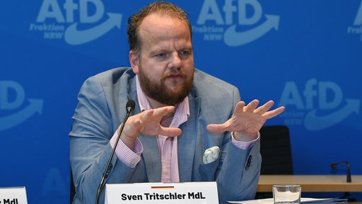 Sven Tritschler, stellvertretender Fraktionsvorsitzender der AfD NRW, bei einer Pressekonferenz im NRW-Landtag am 7. Oktober 2025