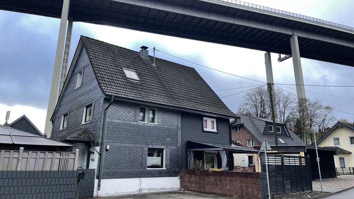 Wohnen unter der Wiehltalbrücke