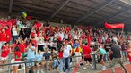 Marokko-Fans jubeln auf der Tribüne im Benrather Stadion