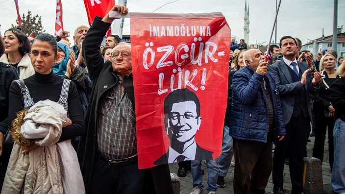 Proteste gegen die Verhaftung von Ekrem Imamoglu
