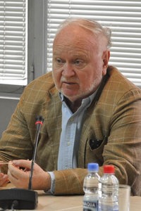 Žarko Korać