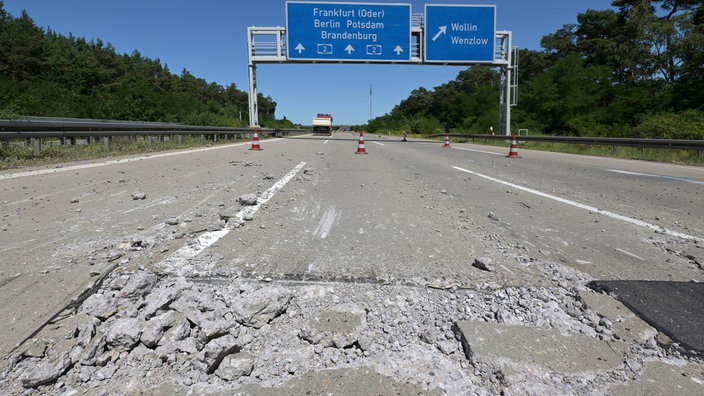 Il caldo estremo danneggia anche il fondo autostradale 