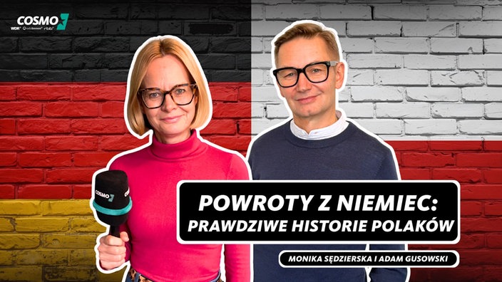 Adam Gusowski i Monika Sędzierska stoją z mikrofonem COSMO popolsku na tle flag polskiej i niemieckiejna murze z białych cegieł