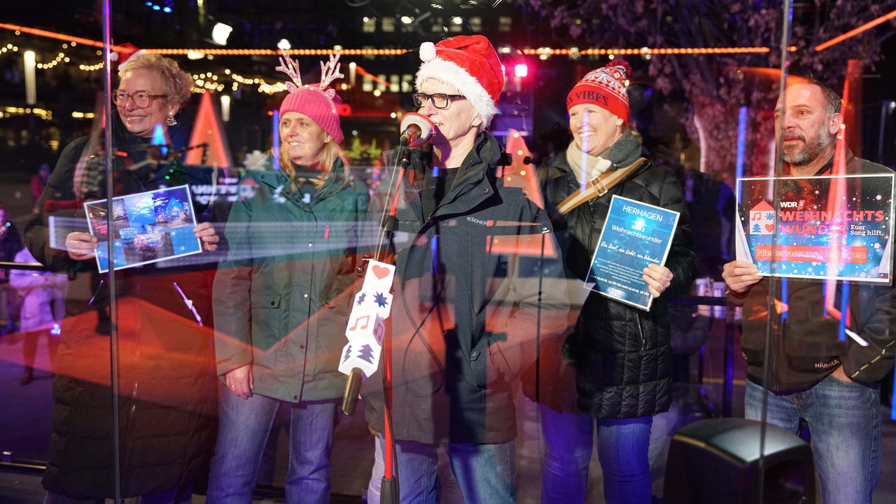 Das WDR 2 Weihnachtswunder am Dienstag (16.12.2025) - Burkhardt und Nadine aus Eslohe haben ein eigenes Glashaus aufgebaut.