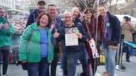 Das WDR 2 Weihnachtswunder am Dienstag (16.12.2025) - Gelsenwasser hat mit einem Waffel-Marathon 20.000 Euro gesammelt