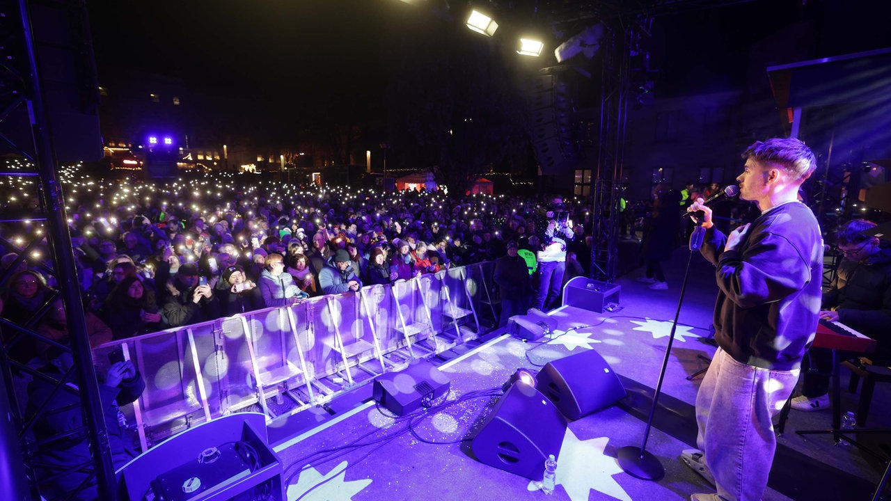 Das WDR 2 Weihnachtswunder am Montag (15.12.2025) - Revolverheld zu Gast im Glashaus