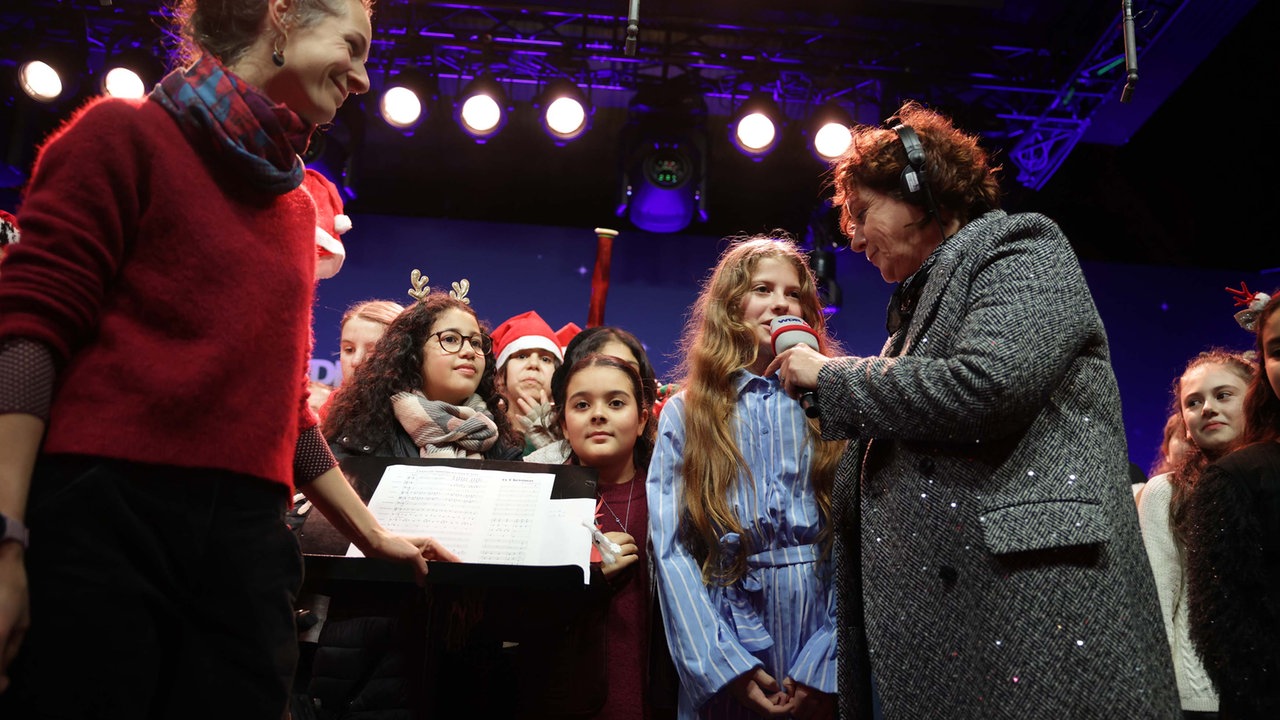 Das WDR 2 Weihnachtswunder am Montag (15.12.2025) - Gemeinsames Singen mit dem Schulchor und Schulorchester des Burggymnasiums