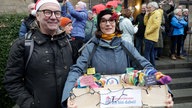 Das WDR 2 Weihnachtswunder am Sonntag (14.12.2025) - Spendensammeln mit warmen Sachen fürs Baby.