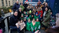 Das WDR 2 Weihnachtswunder am Sonntag (14.12.2025) - Erinnerungsfoto am Glashaus