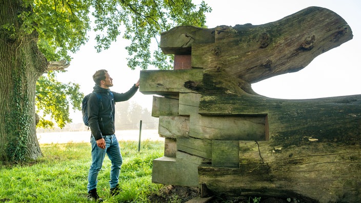 Nieheimer Kunstpfad: Skulptur "Reise und Heimkehr"