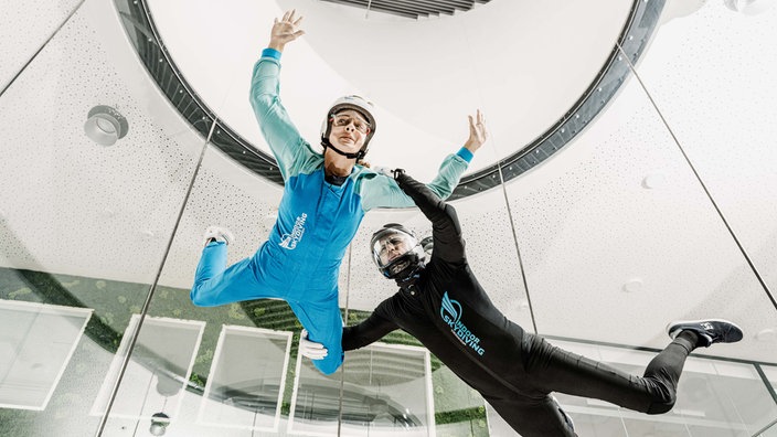 Wie ein freier Fall: Skydiving im Windkanal