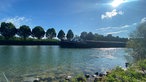 Sommerferien im Ruhrgebiet: Frachtschiff auf der Ruhr