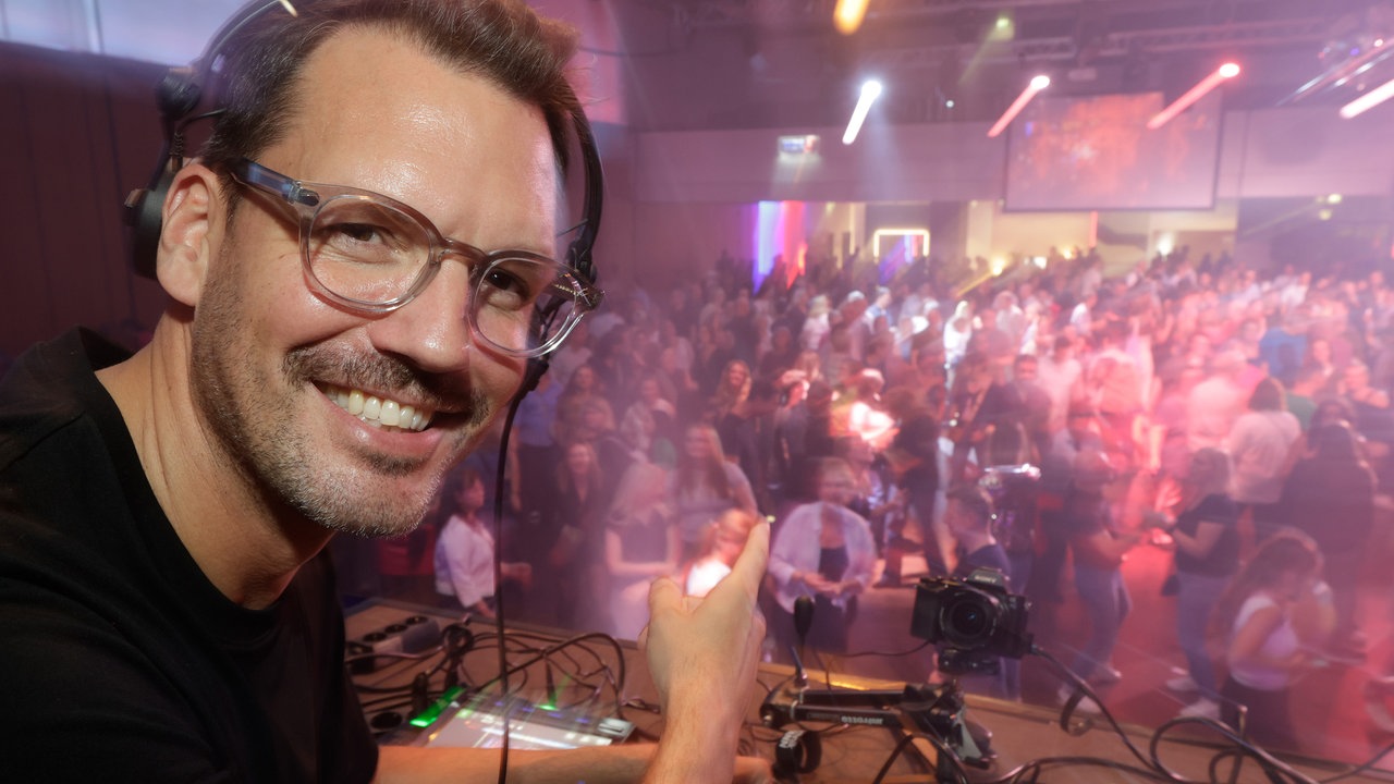 DJ Stephan bei der WDR 2 Hausparty in Siegburg
