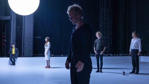 (v.l.n.r.) Ulvi Teke, Ann Göbel, Sandra Hüller, Konstantin Bühler, Stefan Hunstein