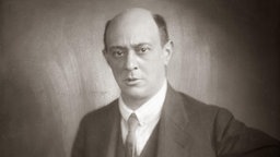 Der österreichische Komponist, Maler und Erfinder Arnold Schönberg.