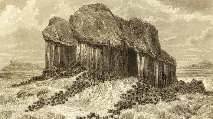 Die Insel Staffa mit der Fingal Höhle in Schottland