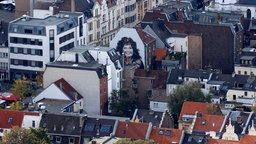 Blick vom Colonius auf Wohnhäuser in Köln-Ehrenfeld.