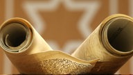 Die Megillah, eine Schriftrolle mit der Geschichte von Ester, ist an Purim besonders bedeutsam