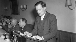 Porträt des Philosophen Wolfgang Harich aus 1954.