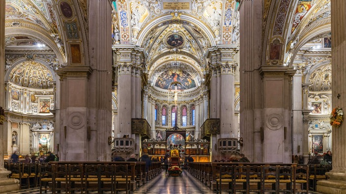 Das Beitragsbild des WDR3 Vesper "Meister aller Gattungen" zeigt eine Innenaufnahme der Basilika Santa Maria Maggiore in Bergamo.